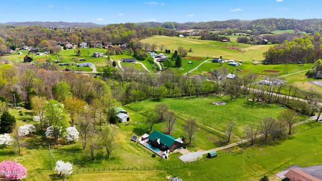 790 Fall Creek Road, Blountville, TN 37617