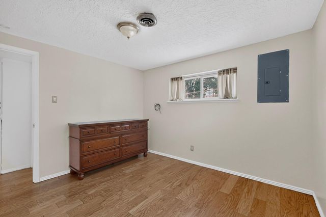 9308 Las Calabazillas Road NE, Albuquerque, NM 87111