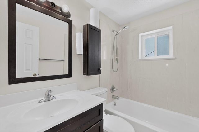9308 Las Calabazillas Road NE, Albuquerque, NM 87111
