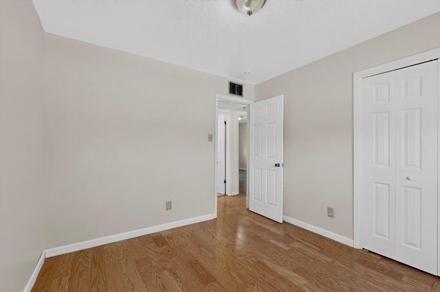 9308 Las Calabazillas Road NE, Albuquerque, NM 87111