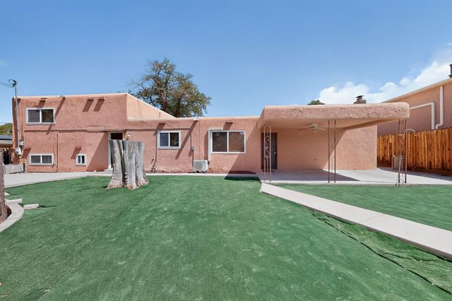 9308 Las Calabazillas Road NE, Albuquerque, NM 87111