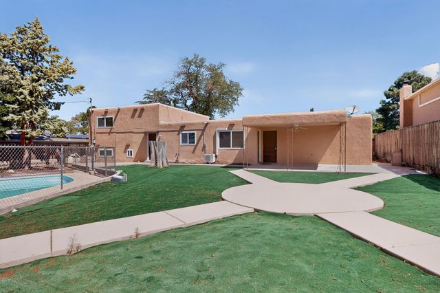 9308 Las Calabazillas Road NE, Albuquerque, NM 87111