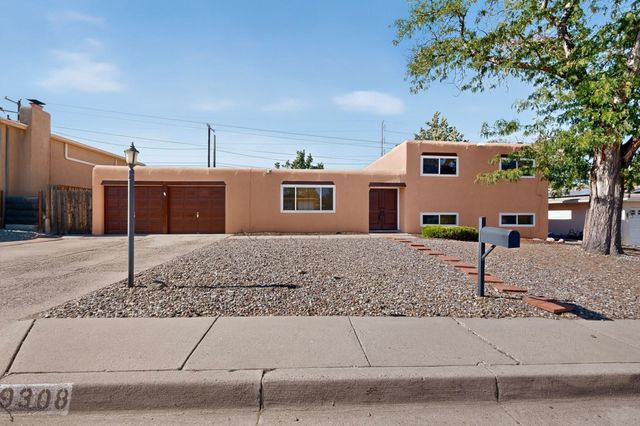 9308 Las Calabazillas Road NE, Albuquerque, NM 87111
