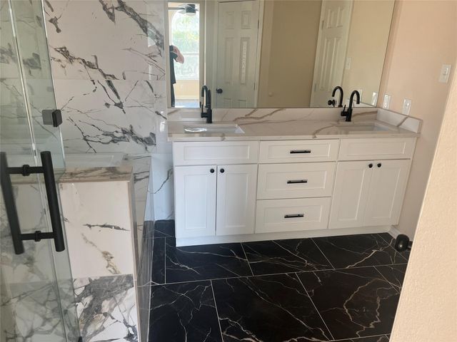 8023 Carmel Circle, Houston, TX 77095