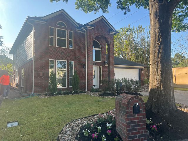 8023 Carmel Circle, Houston, TX 77095