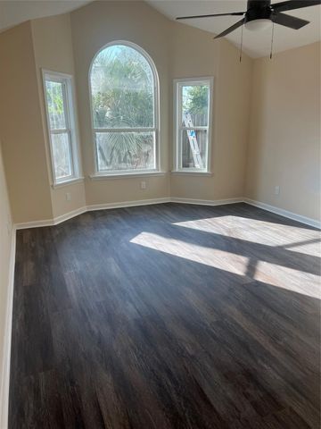 8023 Carmel Circle, Houston, TX 77095