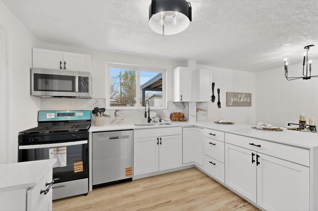 5707 Aztec Road NE, Albuquerque, NM 87110