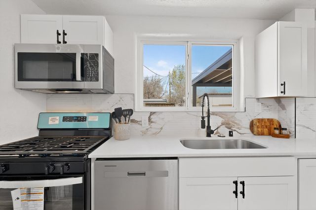 5707 Aztec Road NE, Albuquerque, NM 87110