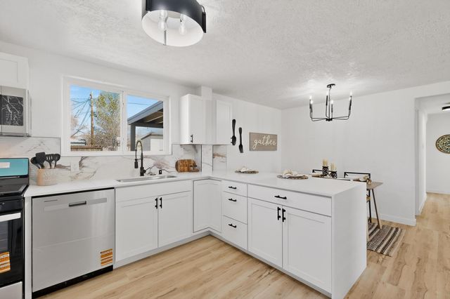 5707 Aztec Road NE, Albuquerque, NM 87110