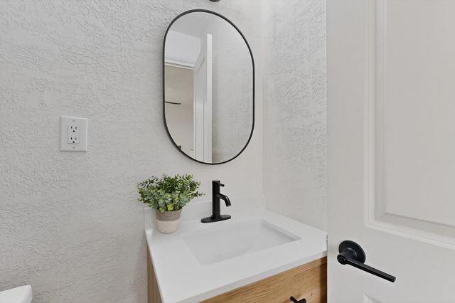 5707 Aztec Road NE, Albuquerque, NM 87110