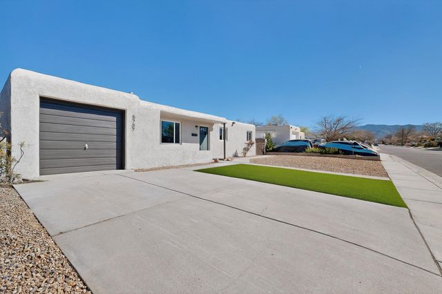 5707 Aztec Road NE, Albuquerque, NM 87110
