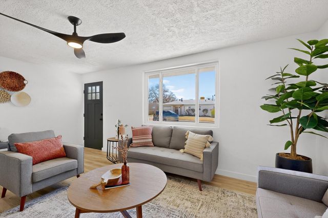 5707 Aztec Road NE, Albuquerque, NM 87110