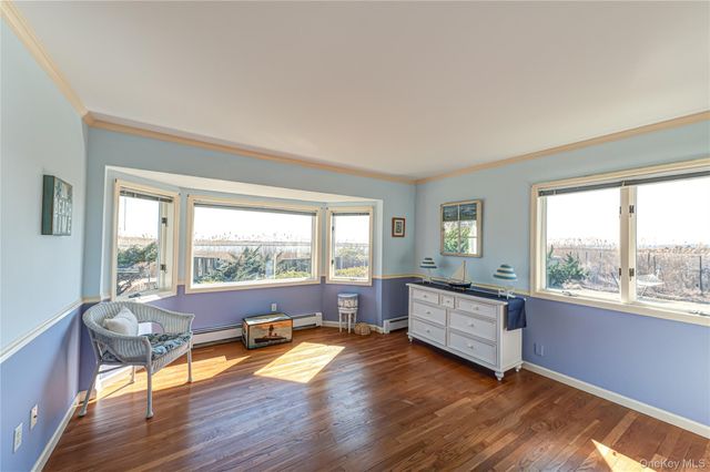 282 Belvedere Drive, Oakdale, NY 11769