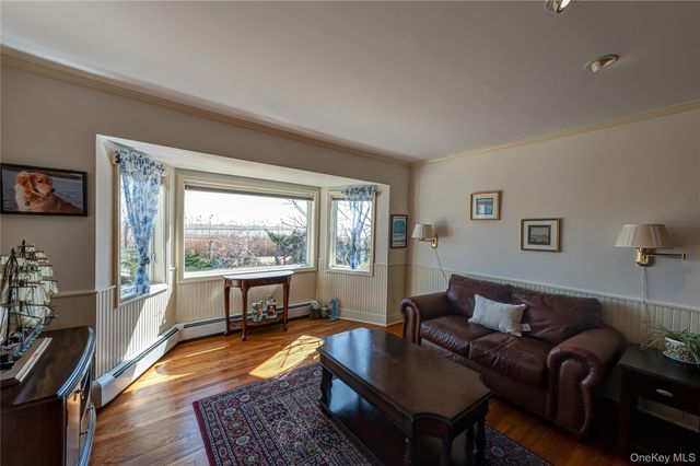 282 Belvedere Drive, Oakdale, NY 11769