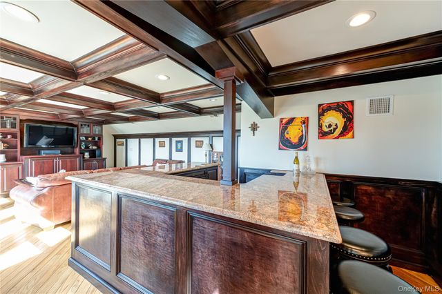 282 Belvedere Drive, Oakdale, NY 11769