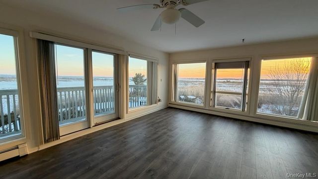 282 Belvedere Drive, Oakdale, NY 11769