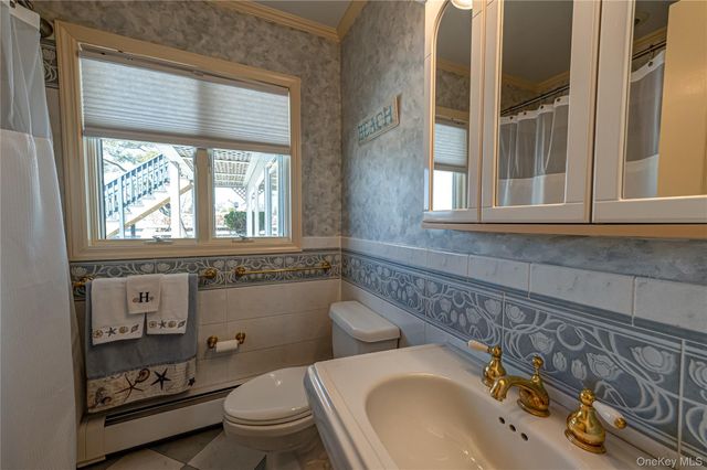 282 Belvedere Drive, Oakdale, NY 11769