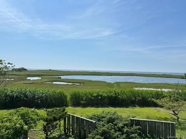 282 Belvedere Drive, Oakdale, NY 11769