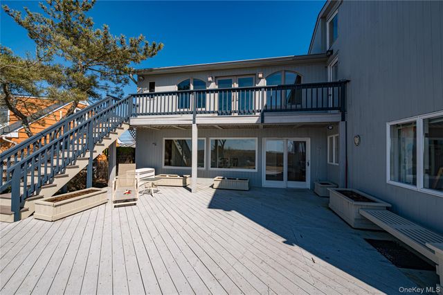 282 Belvedere Drive, Oakdale, NY 11769