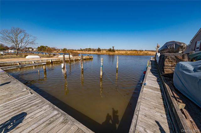 282 Belvedere Drive, Oakdale, NY 11769