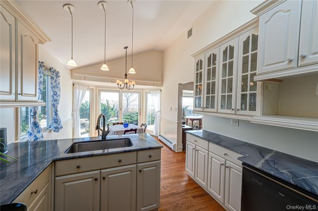 282 Belvedere Drive, Oakdale, NY 11769