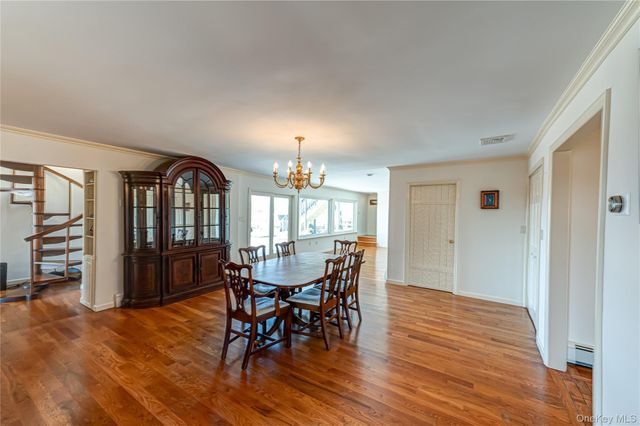 282 Belvedere Drive, Oakdale, NY 11769