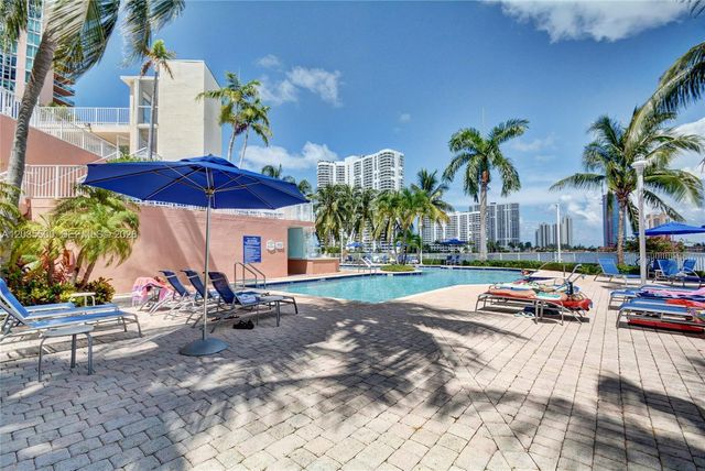 3370 Hidden Bay Dr 2107, Aventura, FL 33180