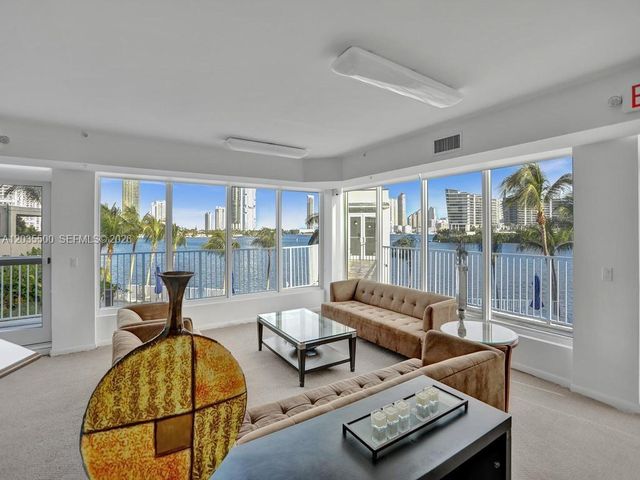 3370 Hidden Bay Dr 2107, Aventura, FL 33180