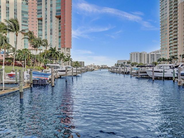 3370 Hidden Bay Dr 2107, Aventura, FL 33180
