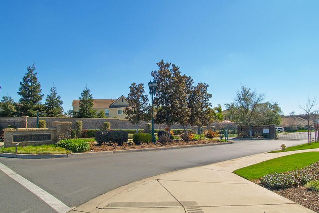 13716 Channel Ln, Waterford, CA 95386