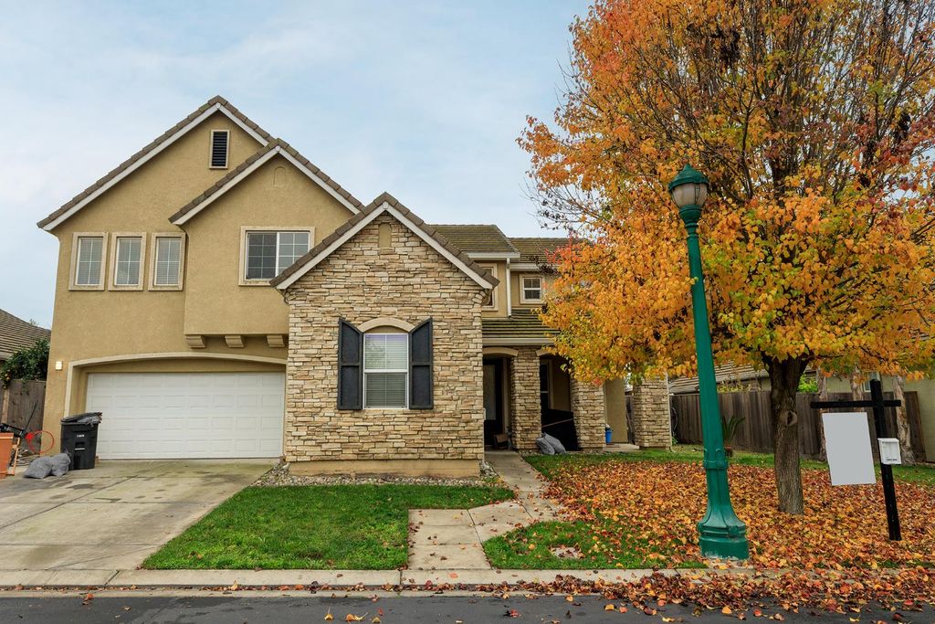 13716 Channel Ln, Waterford, CA 95386