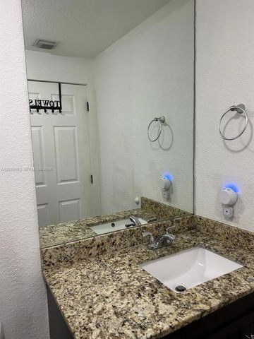 106 SE 9th Ct 201, Hallandale Beach, FL 33009