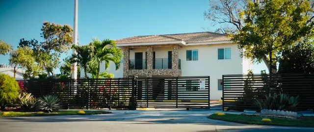 106 SE 9th Ct 201, Hallandale Beach, FL 33009