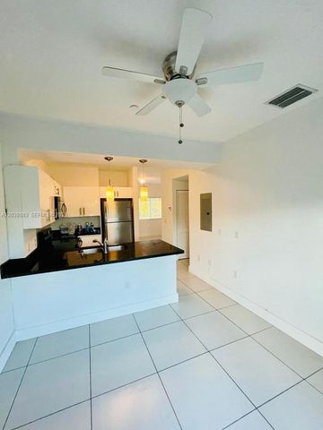 106 SE 9th Ct 201, Hallandale Beach, FL 33009