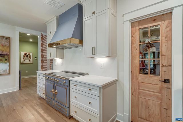 3327 ROWCROSS ST, Crozet, VA 22932