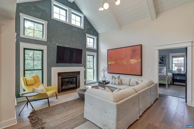 3327 ROWCROSS ST, Crozet, VA 22932