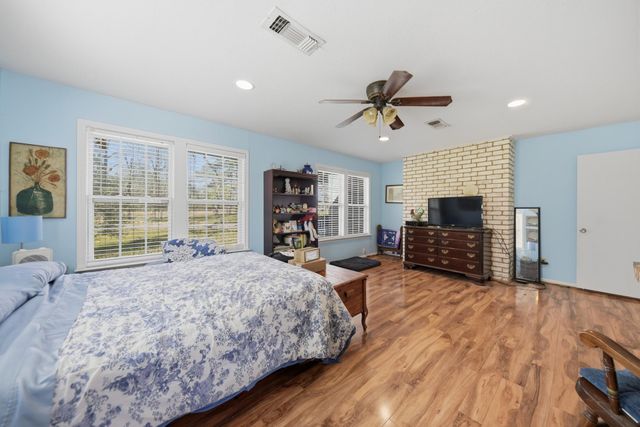 23600 Brazos Estates Road, Hempstead, TX 77445