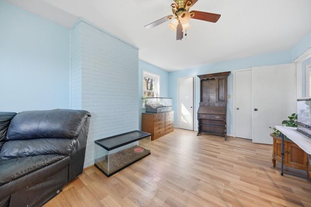 23600 Brazos Estates Road, Hempstead, TX 77445