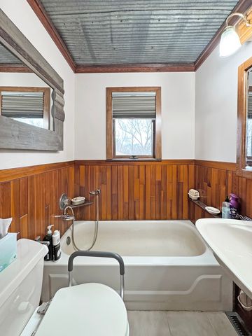 1765 Glenwood Dyer Road, Lynwood, IL 60411