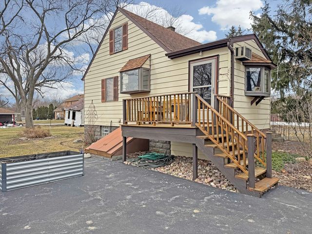 1765 Glenwood Dyer Road, Lynwood, IL 60411