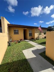 14801 SW 87th Ter, Miami, FL 33193