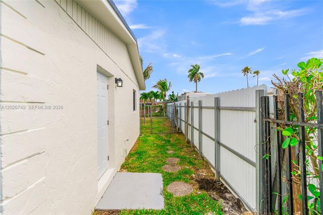 11373 SW 227th Ter, Miami, FL 33170