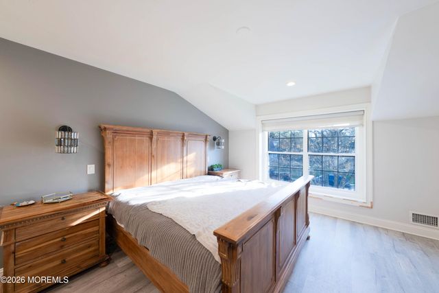 19 Kentucky Way, Freehold, NJ 07728