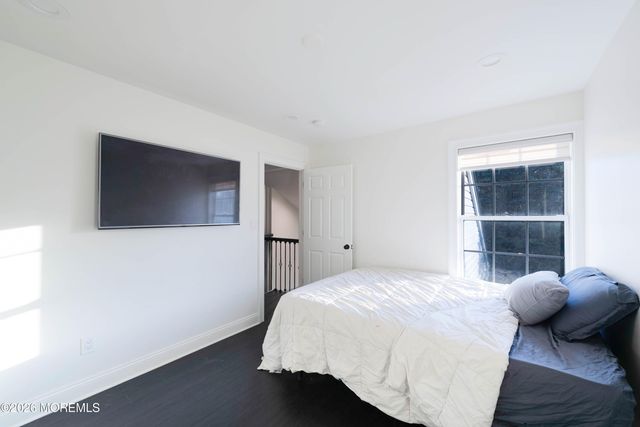 19 Kentucky Way, Freehold, NJ 07728