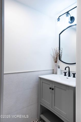 19 Kentucky Way, Freehold, NJ 07728