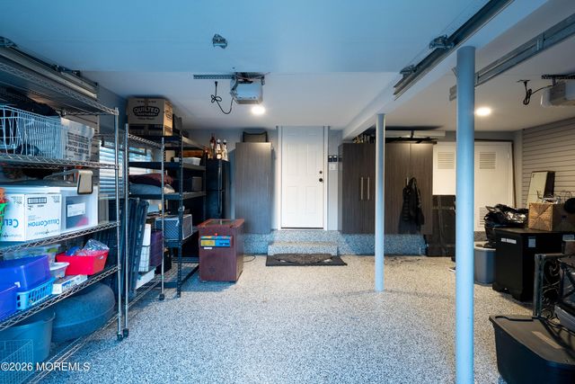 19 Kentucky Way, Freehold, NJ 07728