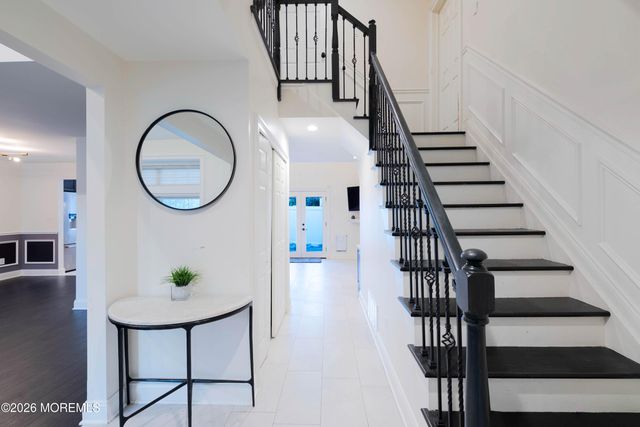 19 Kentucky Way, Freehold, NJ 07728