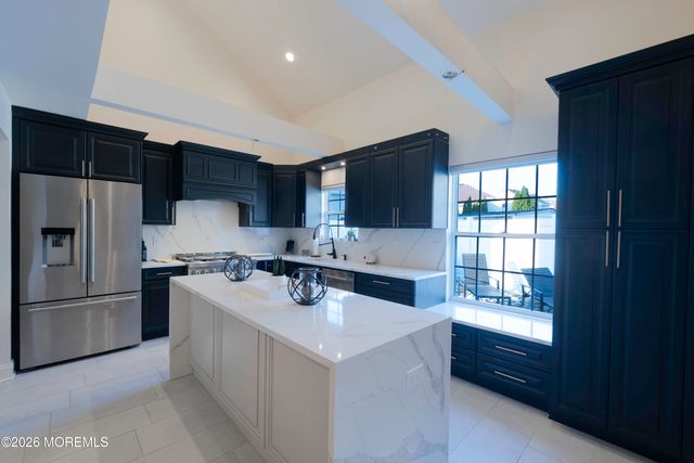 19 Kentucky Way, Freehold, NJ 07728