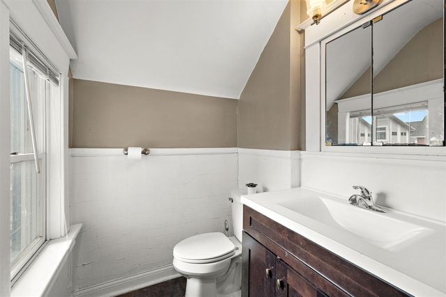 637 Fairview Avenue, Grand Rapids, MI 49503