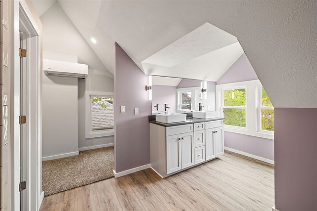 637 Fairview Avenue, Grand Rapids, MI 49503